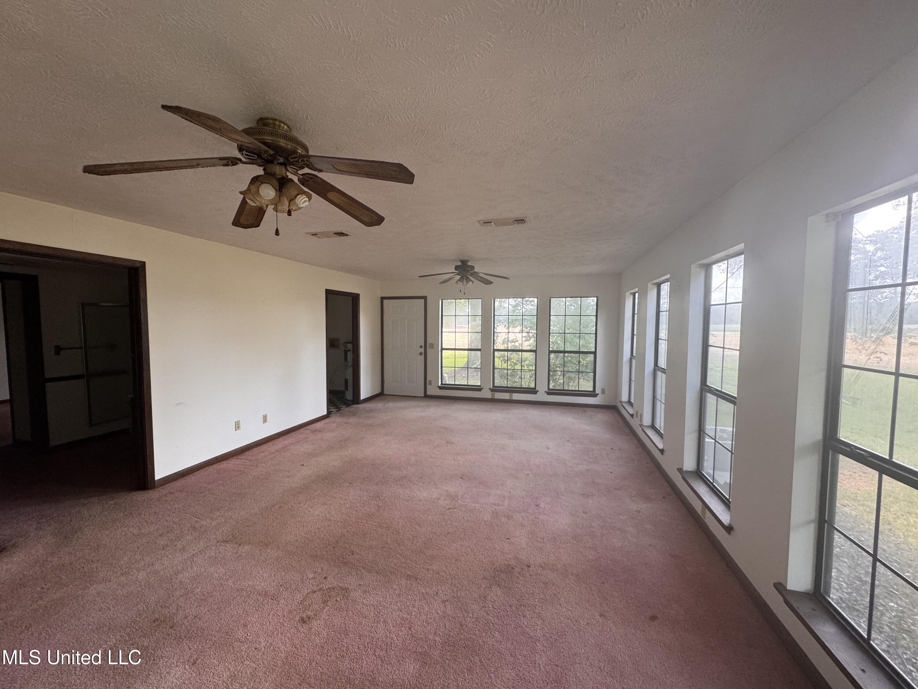 2169 Highway 429 Carthage, MS 39051 - Photo 2 of 14 IMG_4691