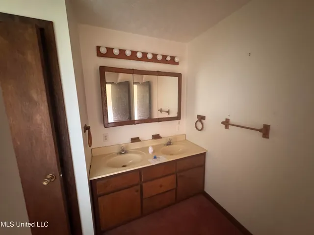 $94,500 | 2169 Highway 429, Carthage, MS 39051