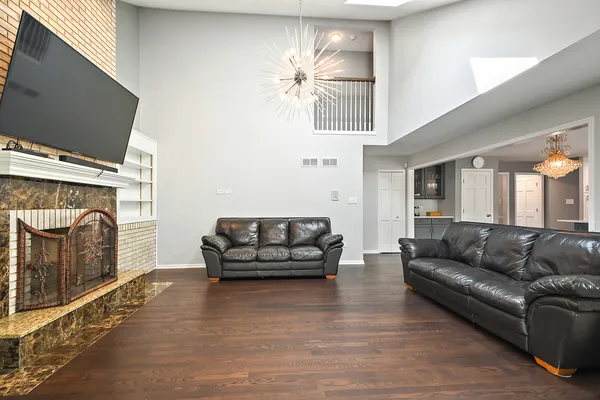 $5,300 | 543 Gateshead Drive, Naperville, IL 60565