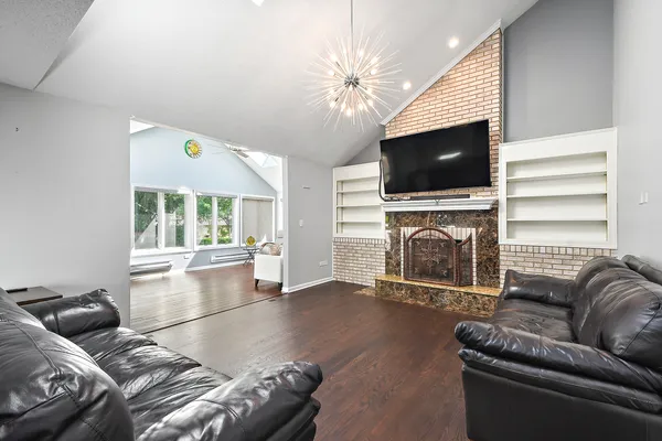 $5,300 | 543 Gateshead Drive, Naperville, IL 60565