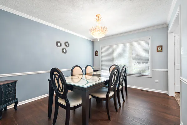 $5,300 | 543 Gateshead Drive, Naperville, IL 60565