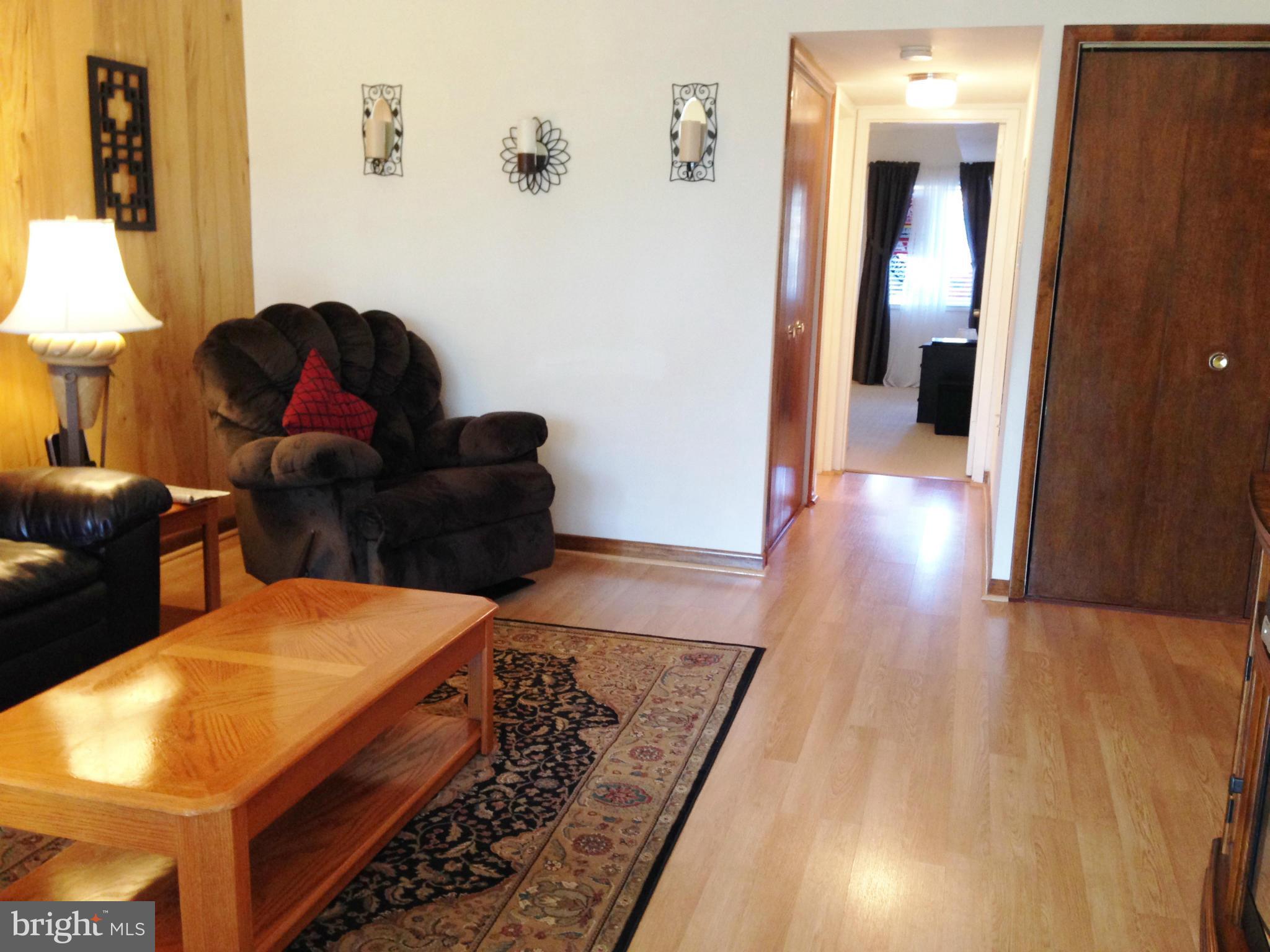 1411 Northgate Square, Unit 2A Reston, VA 20190 - Photo 5 of 26 Living room