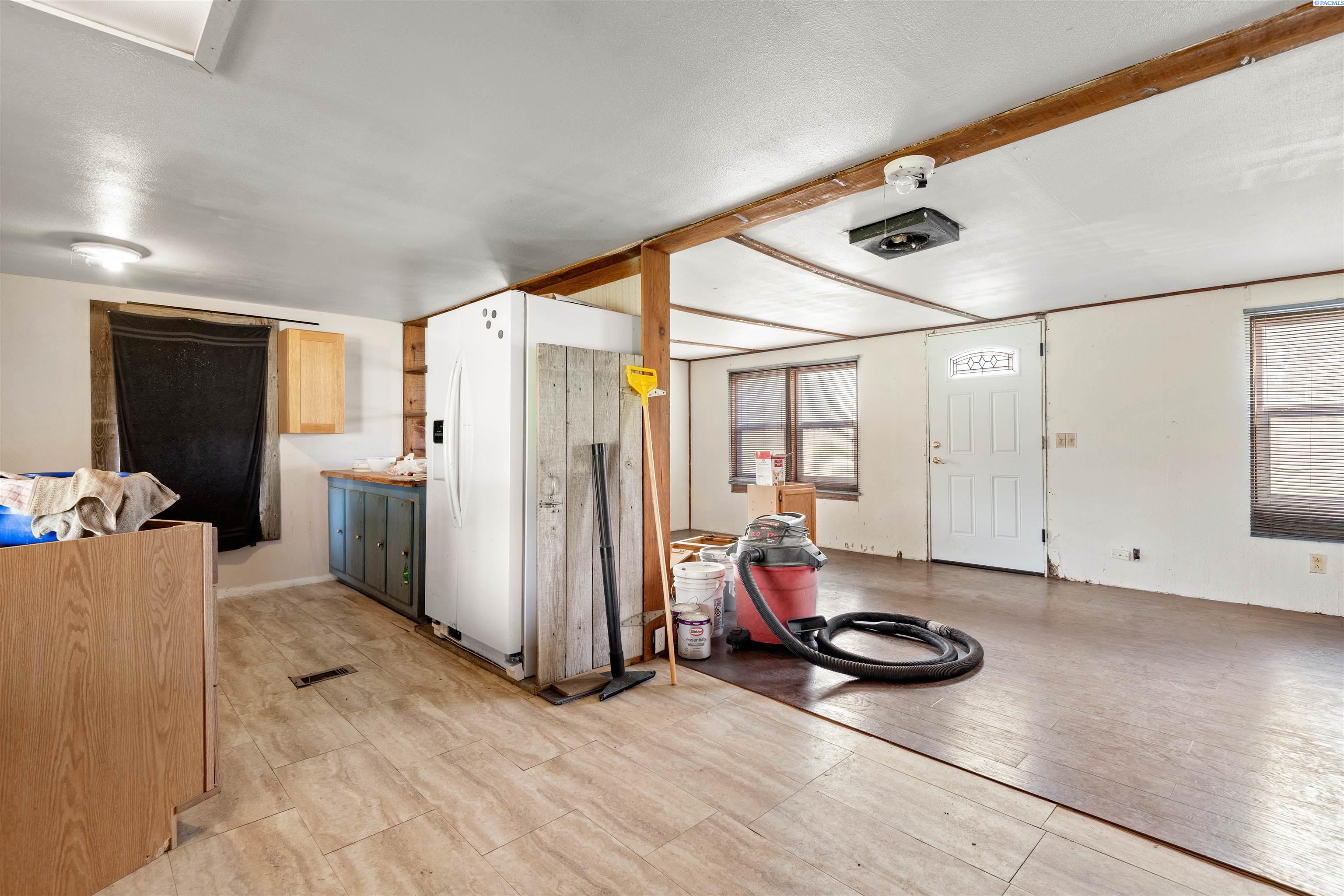 33805 South Haney Road Kennewick, WA 99337 - Photo 2 of 20 Gallery Image 2