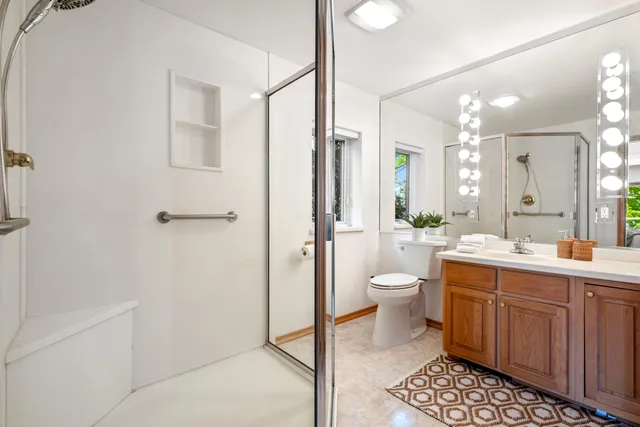 $1,659,240 | 15665 Portage Road, Vicksburg, MI 49097