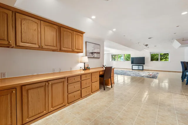 $1,659,240 | 15665 Portage Road, Vicksburg, MI 49097