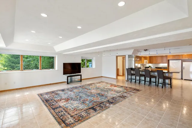 $1,659,240 | 15665 Portage Road, Vicksburg, MI 49097