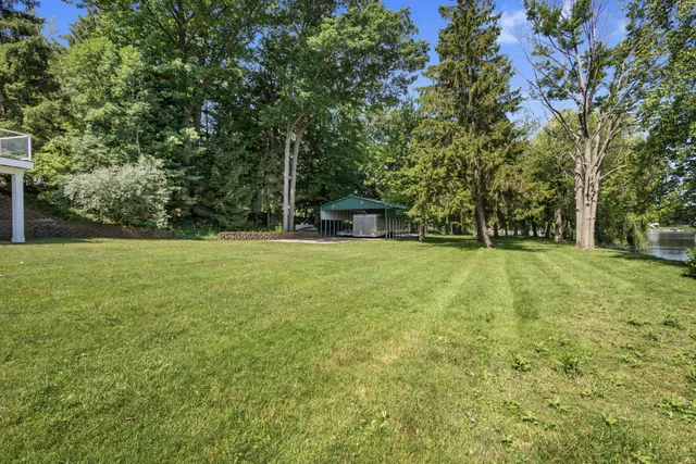 $1,659,240 | 15665 Portage Road, Vicksburg, MI 49097