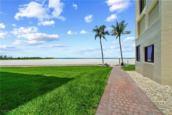 $325,000 | 22652 Island Pines Way, Unit 154, Fort Myers Beach, FL 33931