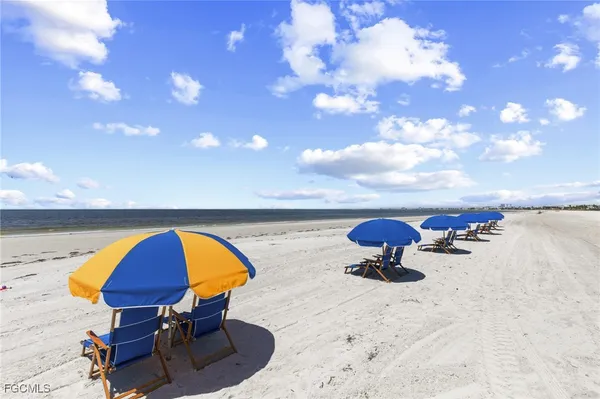 $325,000 | 22652 Island Pines Way, Unit 154, Fort Myers Beach, FL 33931