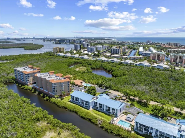 $325,000 | 22652 Island Pines Way, Unit 154, Fort Myers Beach, FL 33931