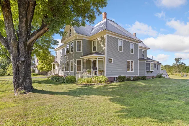 $499,000 | 1079 Pequawket Trail, Standish, ME 04085