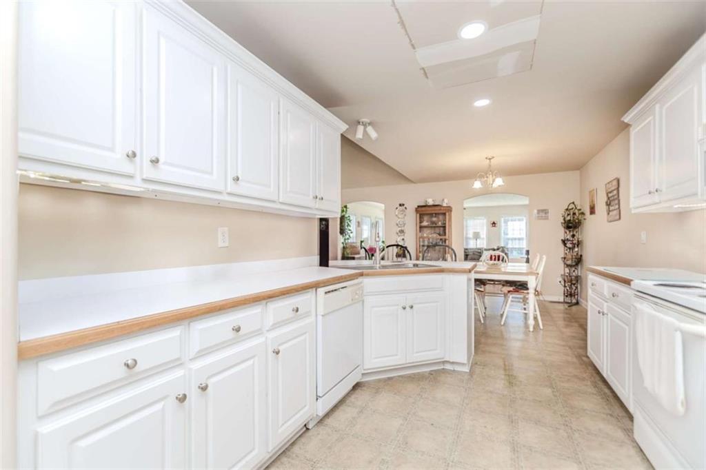 855 Crystal Meadow Drive Winder, GA 30680 - Photo 11 of 32