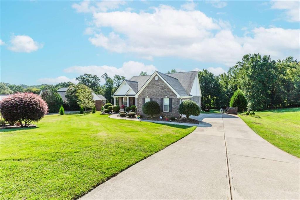 855 Crystal Meadow Drive Winder, GA 30680 - Photo 2 of 32