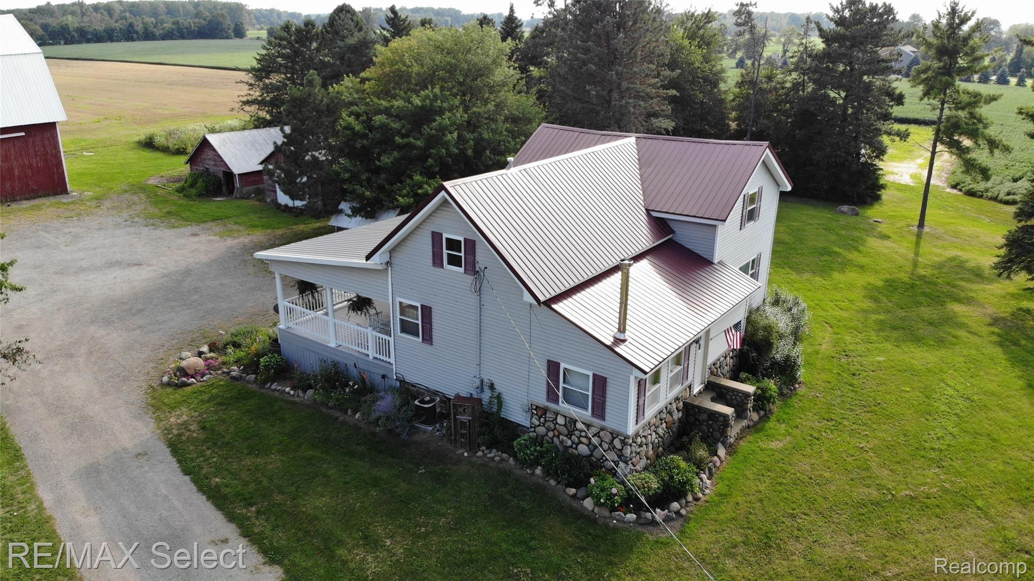 6087 Peet Road Chesaning, MI 48616 - Photo 20 of 55 6087 Peet Road 015.JPG