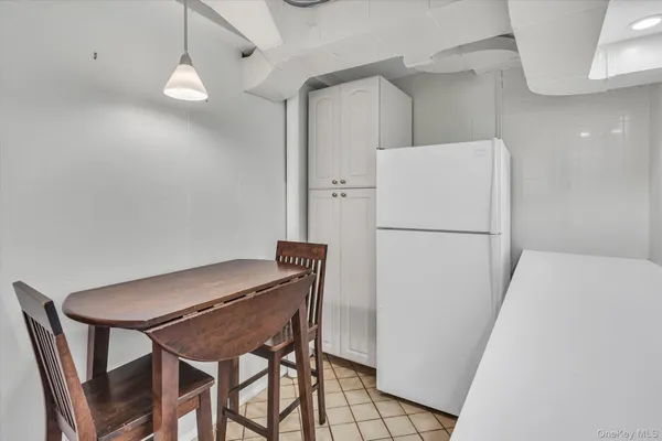 $1,850 | 11 Doris Court, Northport, NY 11768