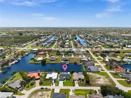 $789,000 | 3911 Southwest 25th Court, Cape Coral, FL 33914