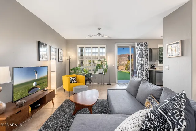 $469,900 | 414 East Redwood Lane, Phoenix, AZ 85048