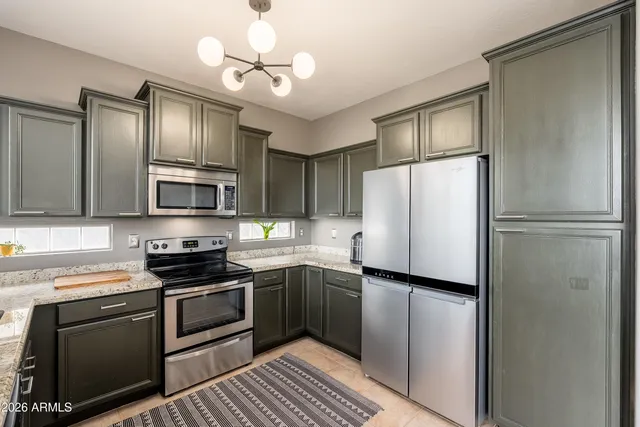 $469,900 | 414 East Redwood Lane, Phoenix, AZ 85048