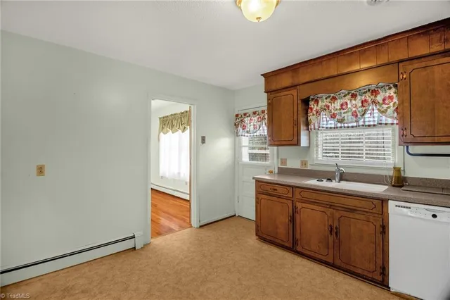 $299,900 | 387 Ledford Circle, High Point, NC 27265