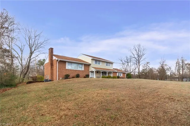 $299,900 | 387 Ledford Circle, High Point, NC 27265