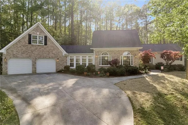 $677,000 | 1980 Cedar Bluff Road, Monroe, GA 30656