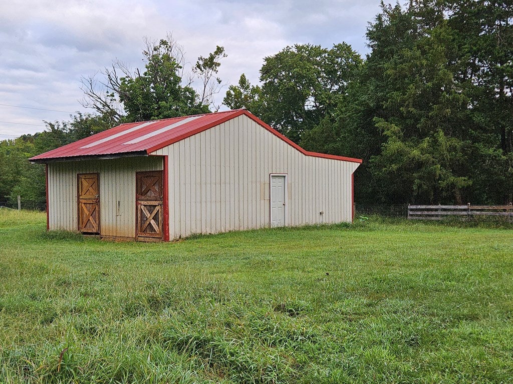 829 School Road Dillwyn, VA 23936 - Photo 5 of 7 Gallery Image 5