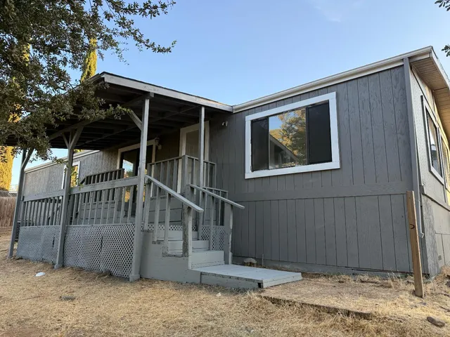 a view of outdoor space