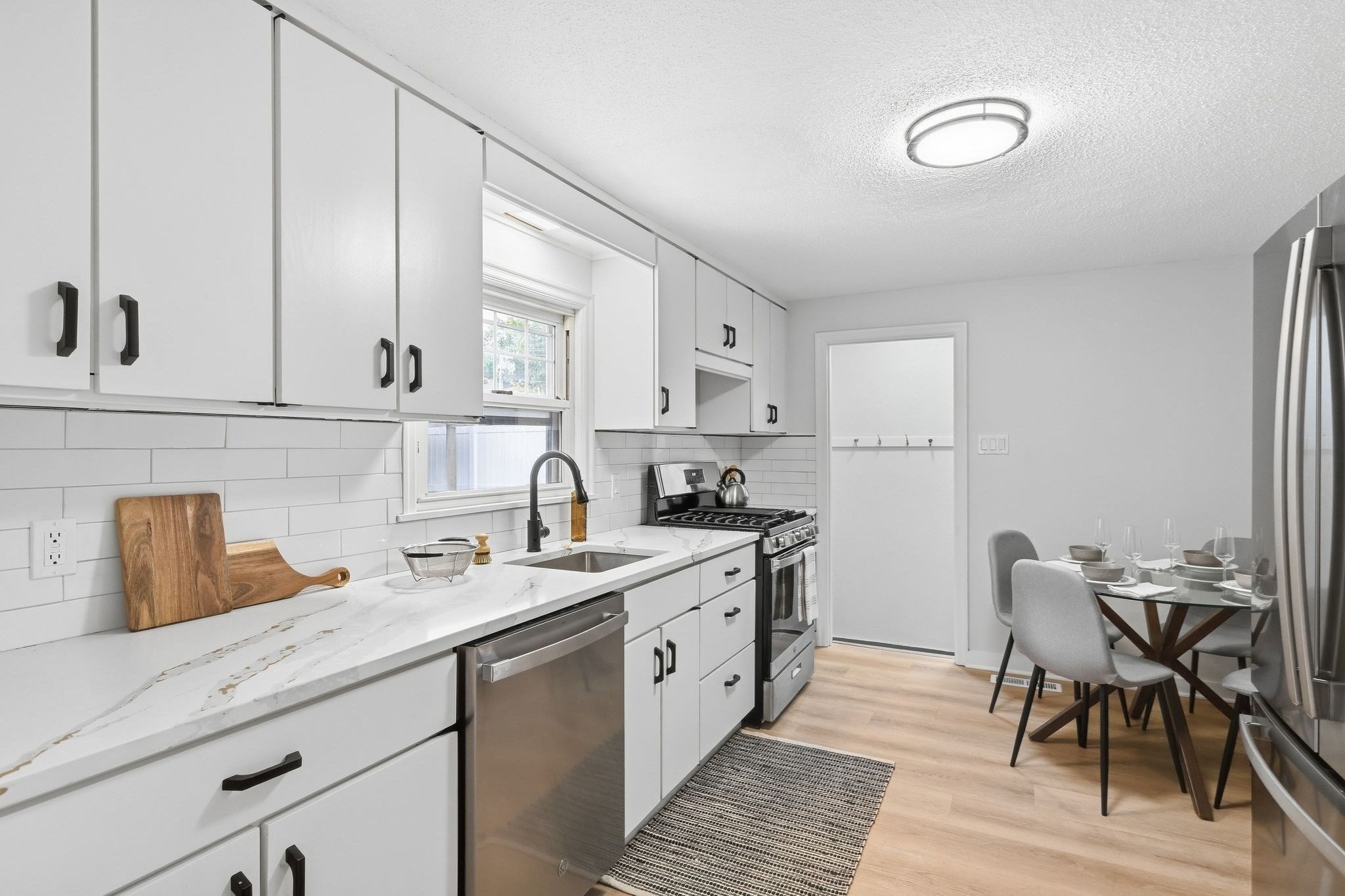 48 Dana Street Springfield, MA 01104 - Photo 4 of 24 Gallery Image 4