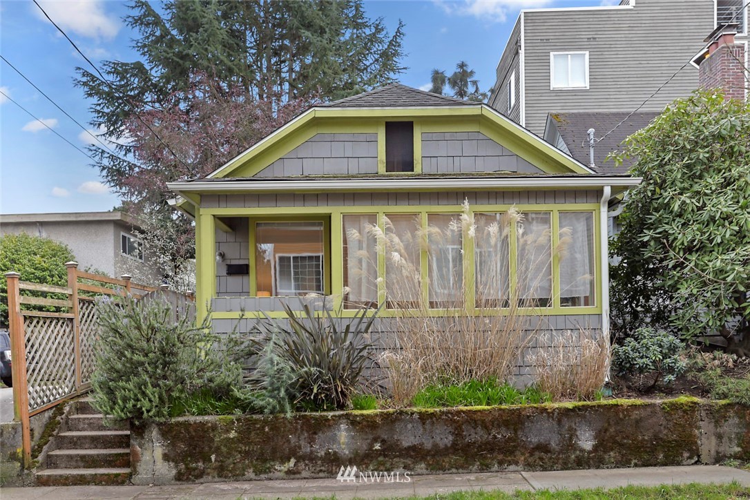 719 North 45th Street Seattle, WA 98103 - Photo 2 of 26 Gallery Image 2