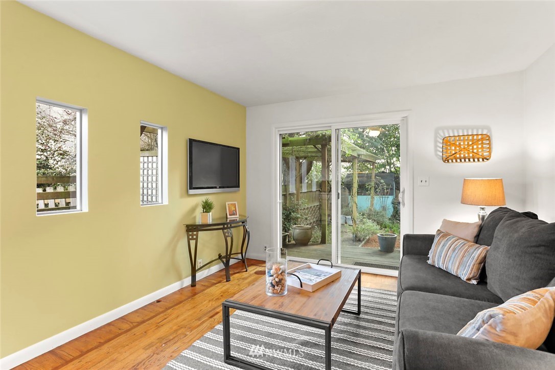 719 North 45th Street Seattle, WA 98103 - Photo 18 of 26 Gallery Image 18