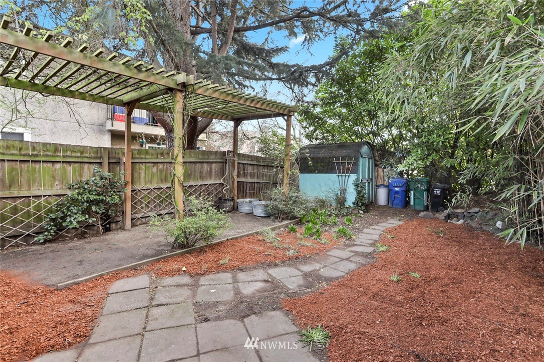 719 North 45th Street Seattle, WA 98103 - Photo 22 of 26 Gallery Image 22
