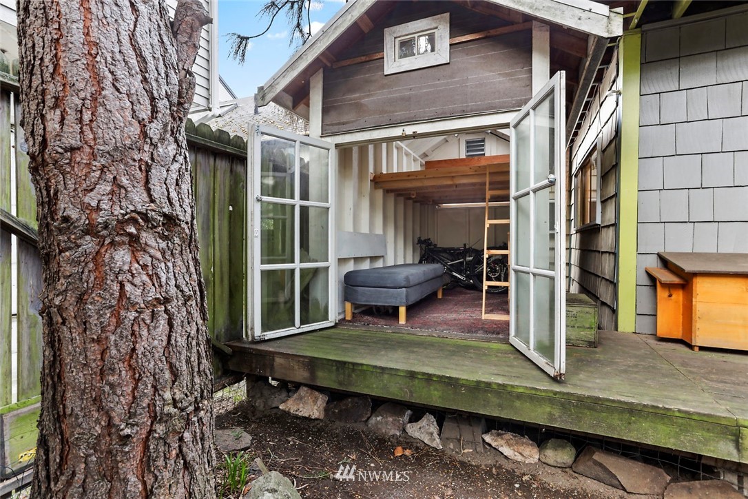 719 North 45th Street Seattle, WA 98103 - Photo 24 of 26 Gallery Image 24