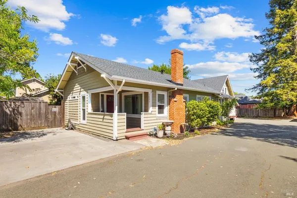$699,000 | 1685 West College Avenue, Santa Rosa, CA 95401