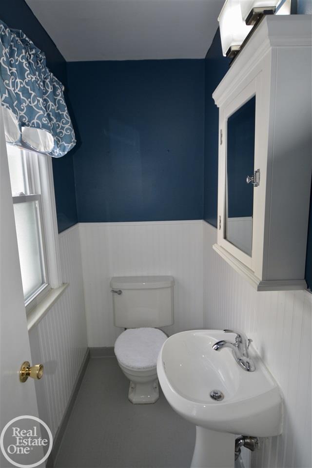 1324 Audubon Road Grosse Pointe, MI 48230 - Photo 13 of 24 31339245-12.JPG