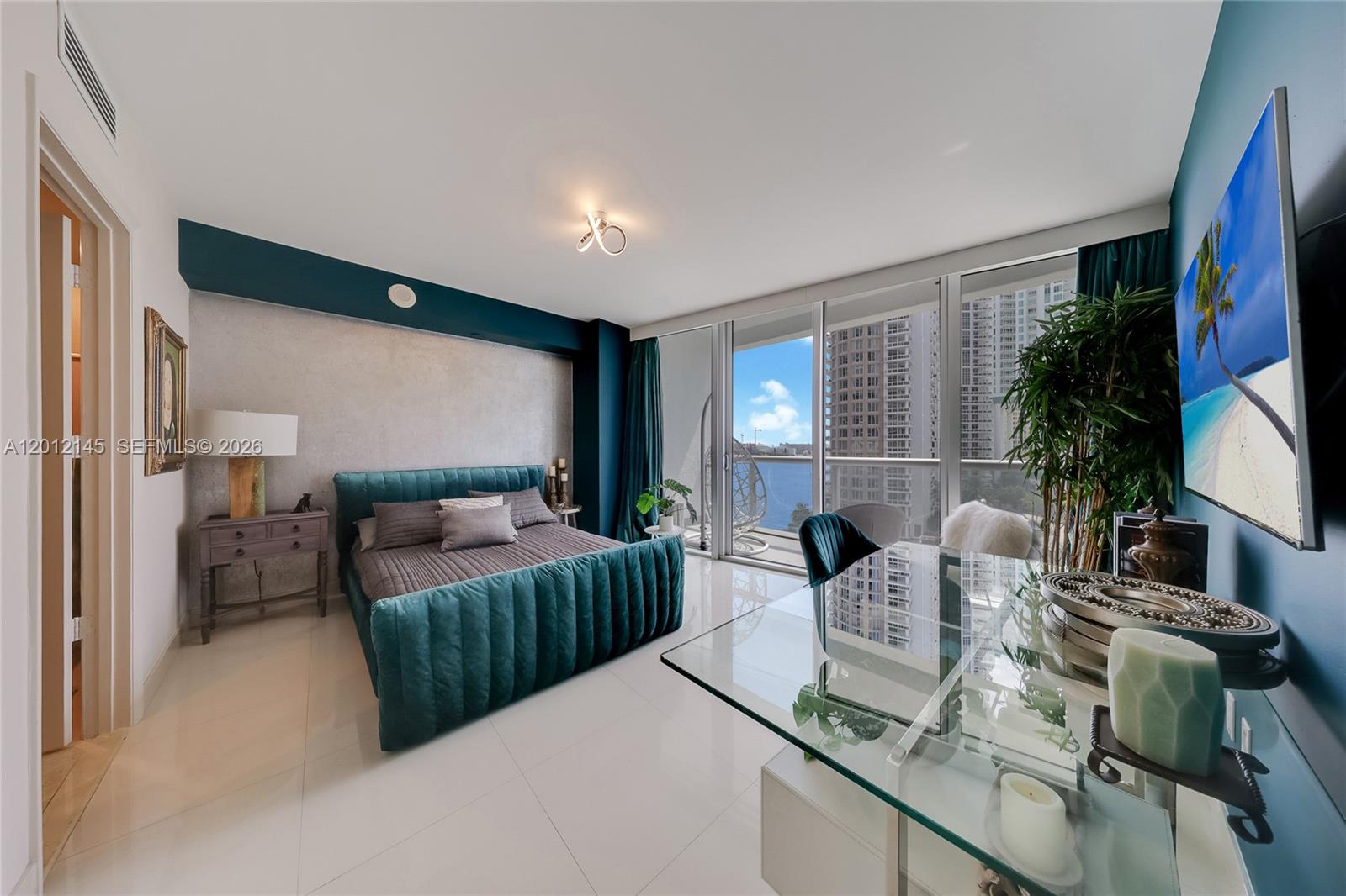 465 Brickell Avenue, Unit 1019 Miami, FL 33131 - Photo 11 of 15