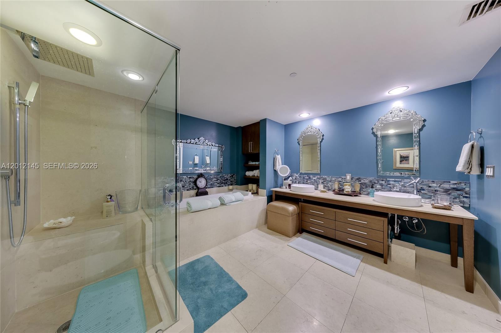 465 Brickell Avenue, Unit 1019 Miami, FL 33131 - Photo 10 of 15