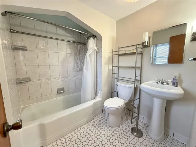 $1,850 | 3037 Churchview Avenue, Pittsburgh, PA 15227