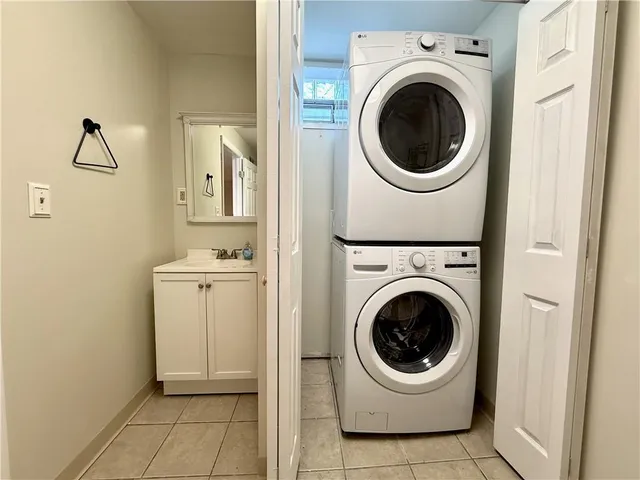 $1,850 | 3037 Churchview Avenue, Pittsburgh, PA 15227