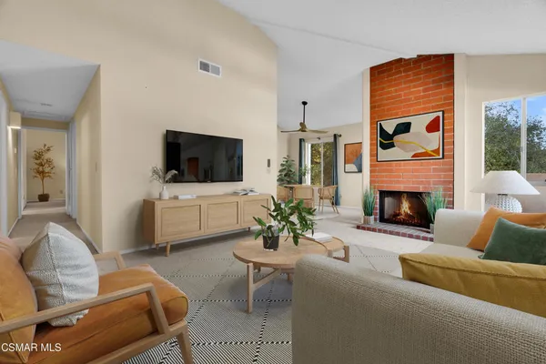 $399,888 | 245 Oak Leaf Drive, Unit 202, Thousand Oaks, CA 91360