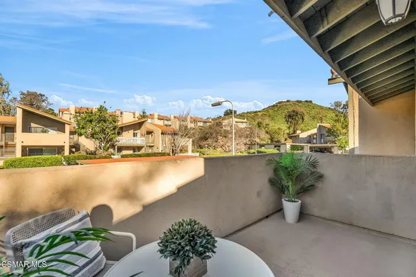 $399,888 | 245 Oak Leaf Drive, Unit 202, Thousand Oaks, CA 91360