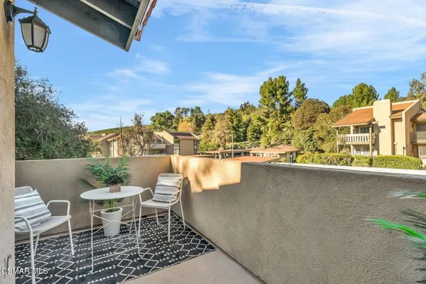 $399,888 | 245 Oak Leaf Drive, Unit 202, Thousand Oaks, CA 91360