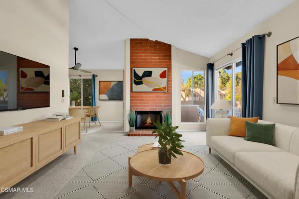 $399,888 | 245 Oak Leaf Drive, Unit 202, Thousand Oaks, CA 91360