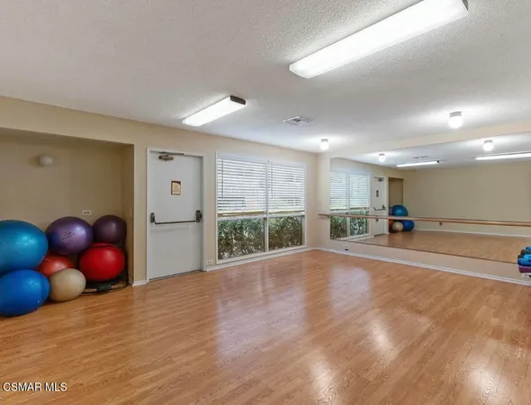 $399,888 | 245 Oak Leaf Drive, Unit 202, Thousand Oaks, CA 91360
