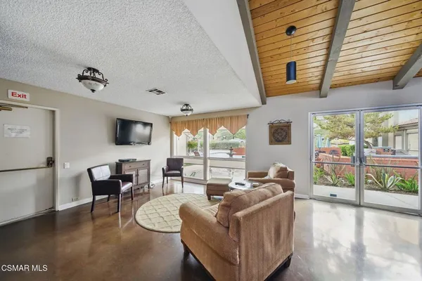 $399,888 | 245 Oak Leaf Drive, Unit 202, Thousand Oaks, CA 91360