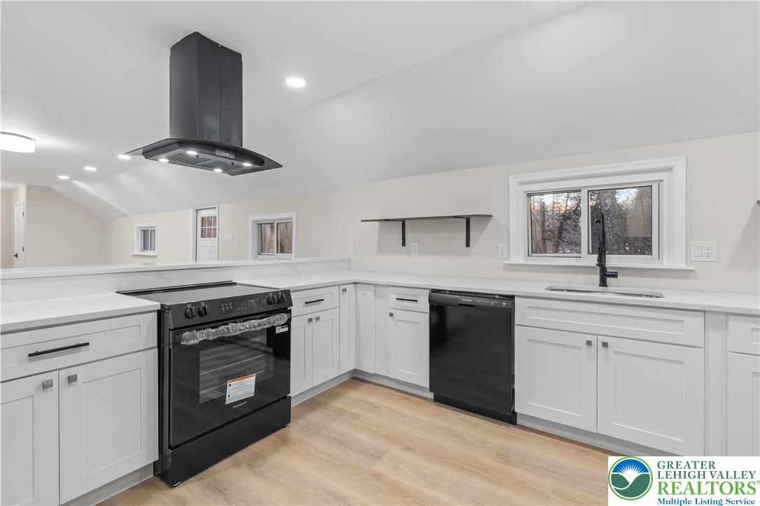 656 Creek Road Bath, PA 18014 - Photo 4 of 26