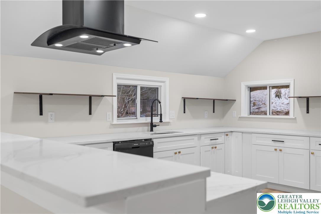 656 Creek Road Bath, PA 18014 - Photo 5 of 26