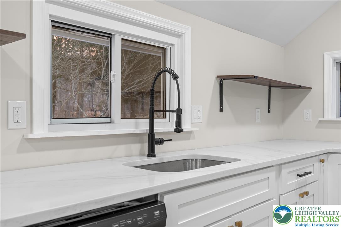 656 Creek Road Bath, PA 18014 - Photo 8 of 26