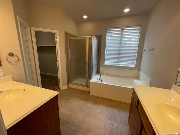 $3,000 | 522 Calm Springs, San Antonio, TX 78260