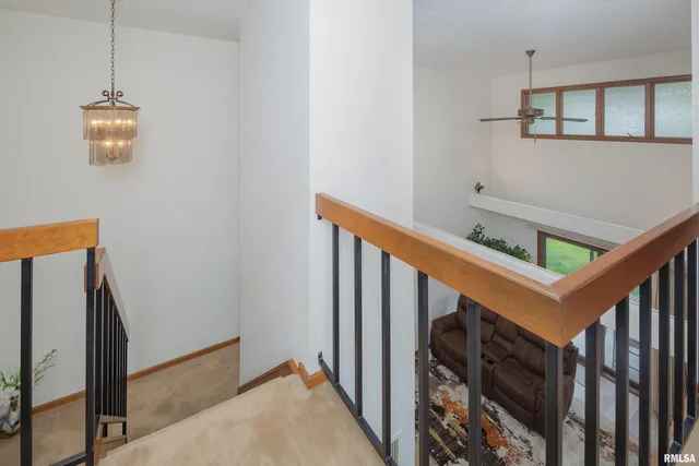 $274,900 | 4554 Bunker Hill Drive, Bettendorf, IA 52722