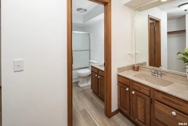 $274,900 | 4554 Bunker Hill Drive, Bettendorf, IA 52722